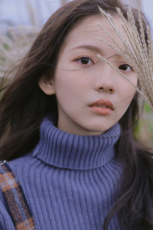 女大学生沙龙卧室